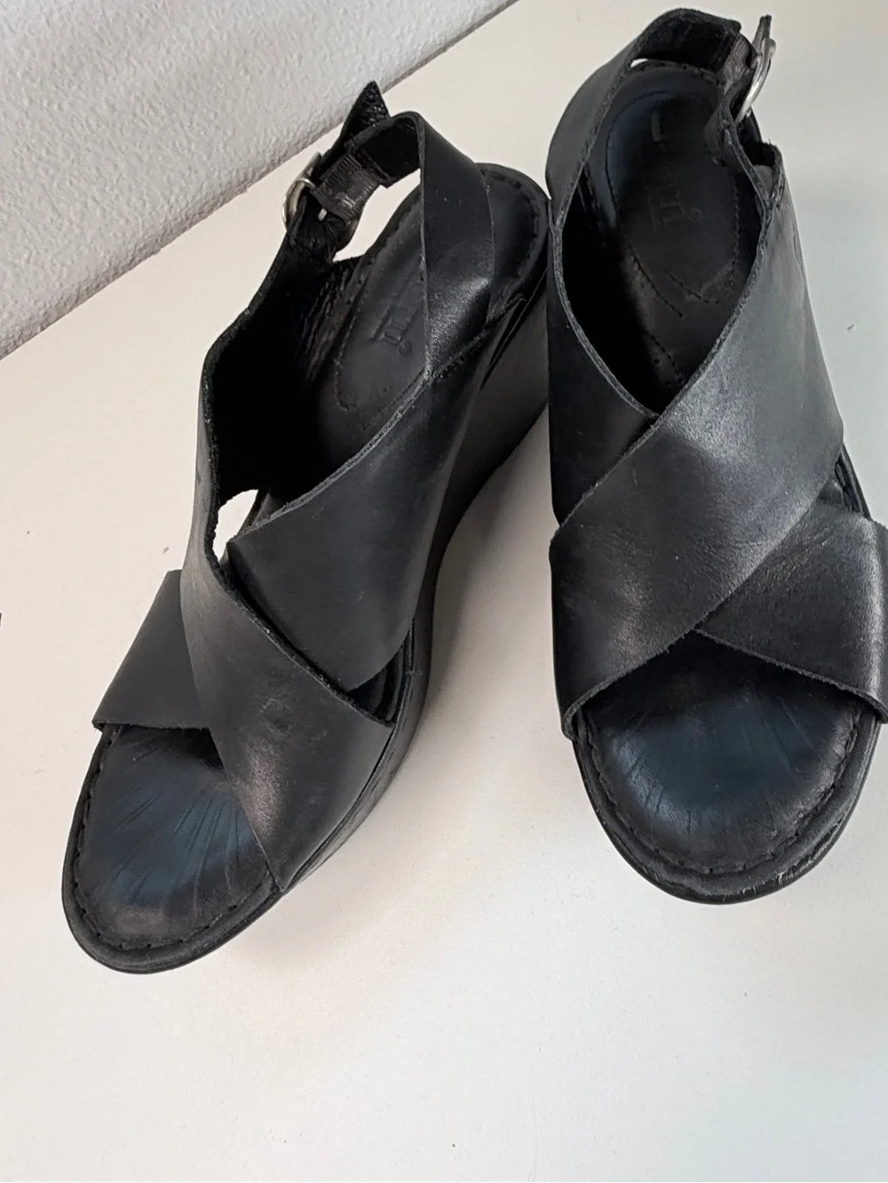 Born Black Leather Platform Wedge Sandals Slingback Comfort Heels size 8.5